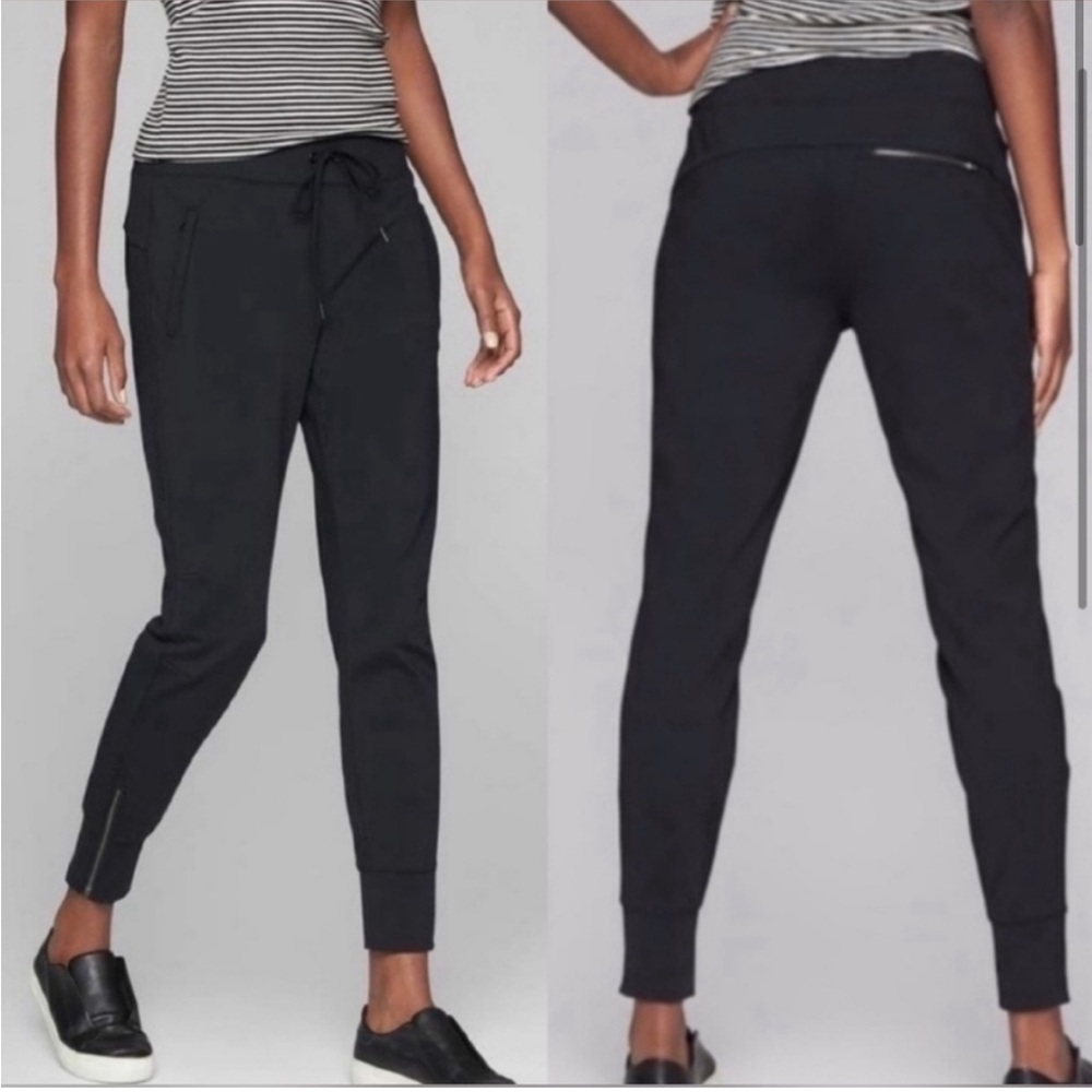 Athleta Women S Black Metro Street Jogger Pants Pockets Ankle Zipper Black EUC